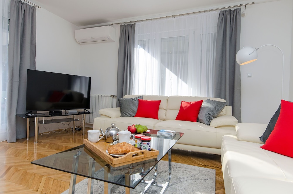 Apartment (A1)