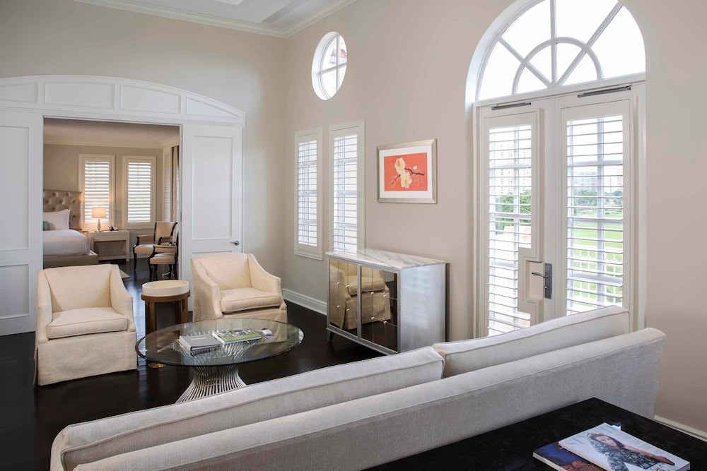 Presidential Room, 1 Bedroom, Golf View photo 2
