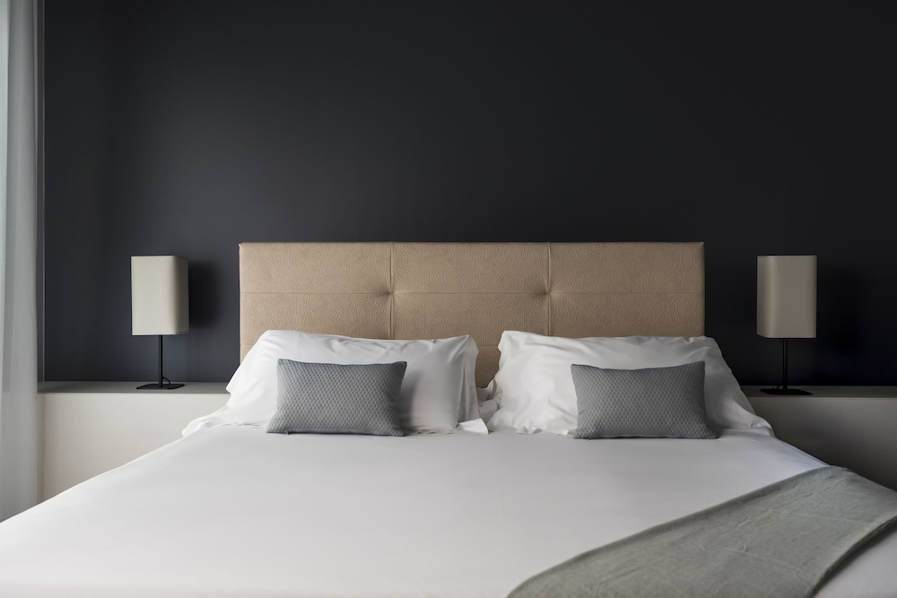 Comfort Room - Photo 1