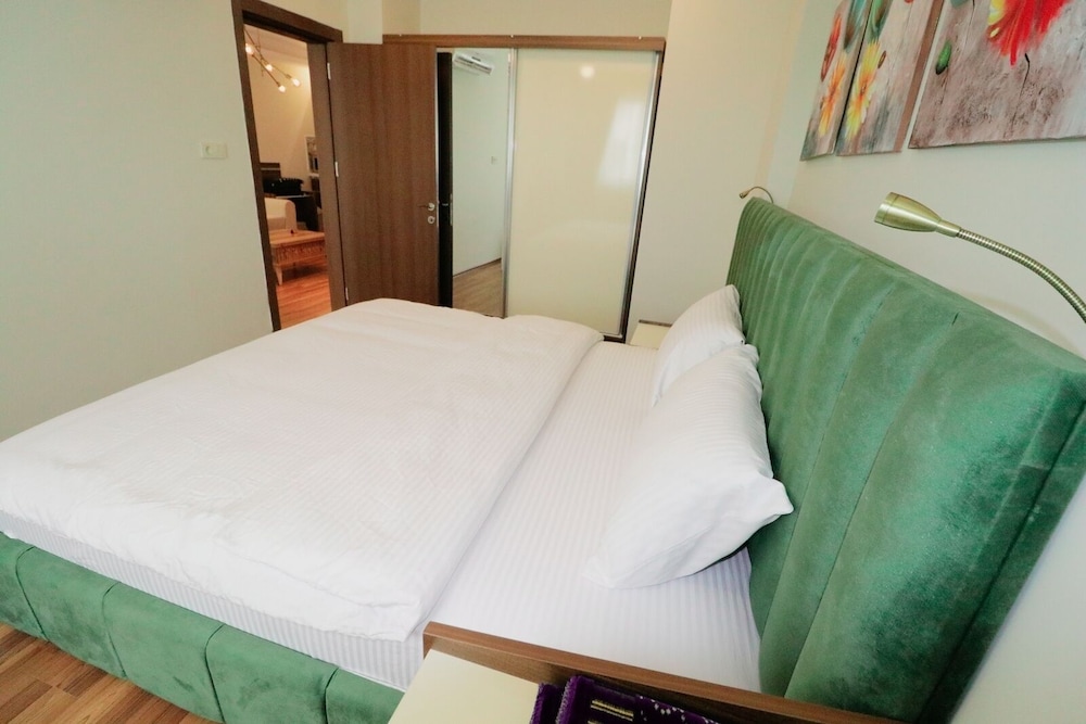 Family Suit, Multiple Beds, City View photo 3