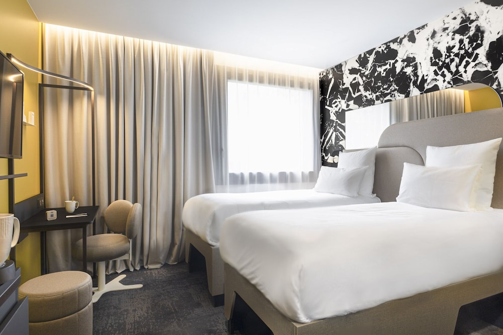 Room, 2 Twin Beds - Photo 4