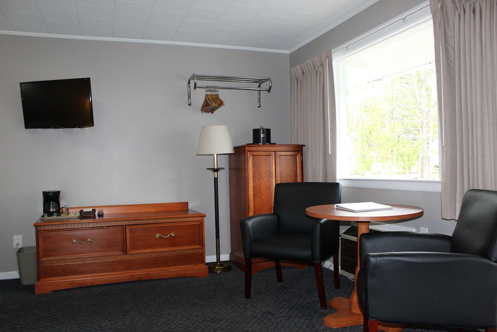 Standard Room, 2 Double Beds photo 3