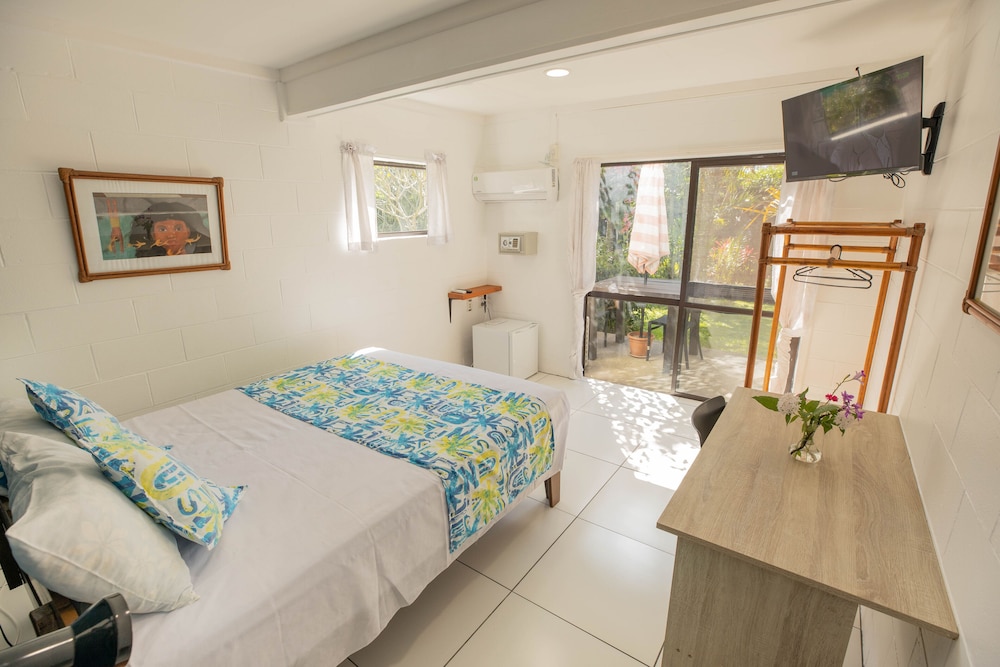 Standard Room with Aircon and Ensuite photo 1