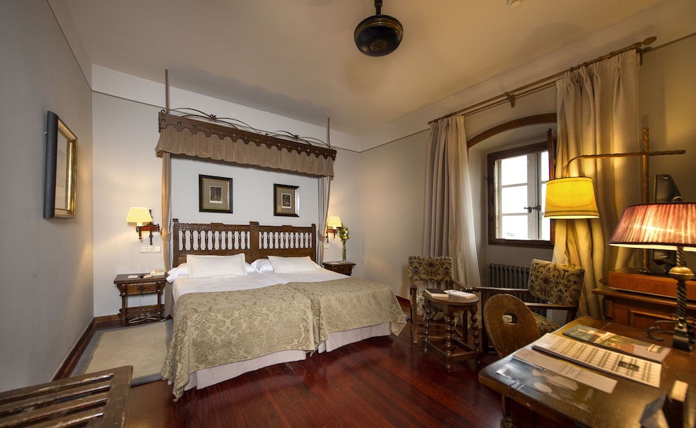Standard Twin Room photo 3