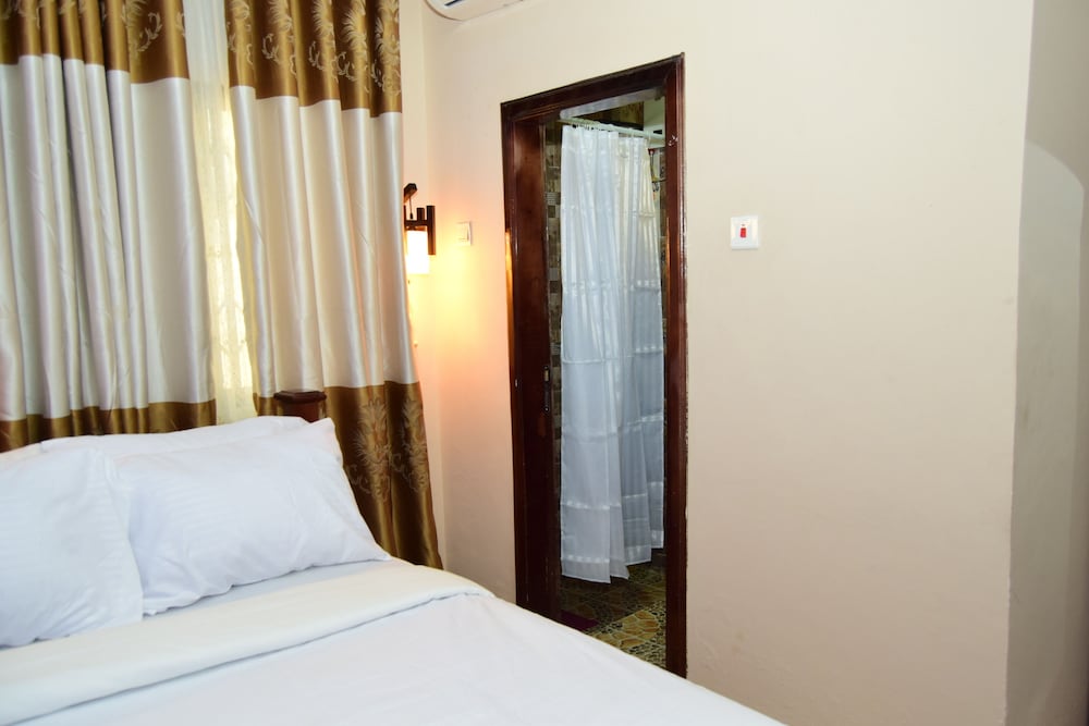 Deluxe Room, Courtyard View photo 1