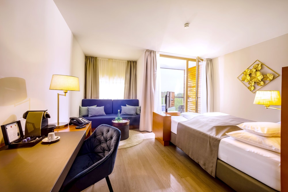 Superior Double Room, 2 Twin Beds (Plus)
