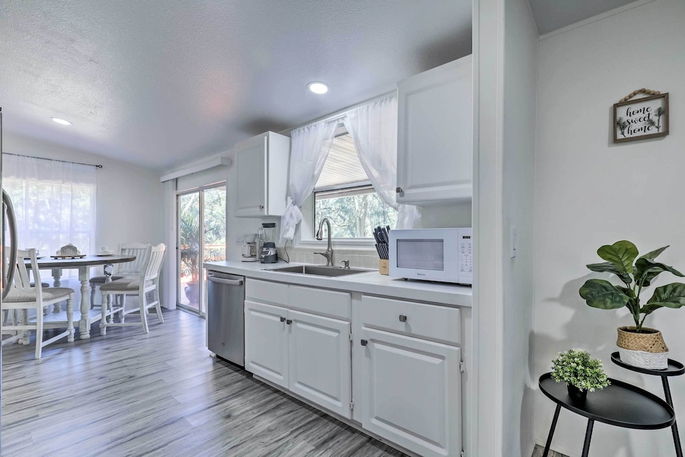 House (2 Bedrooms) photo 2