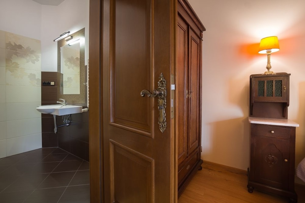 Twin Room, Balcony (Pokoj 2, with extra bed) photo 3