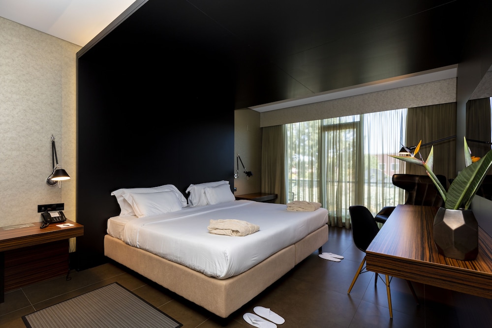Single Room, Garden View
