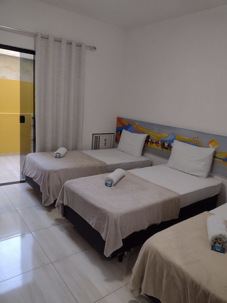 Standard Suite, 3 Twin Beds photo 1