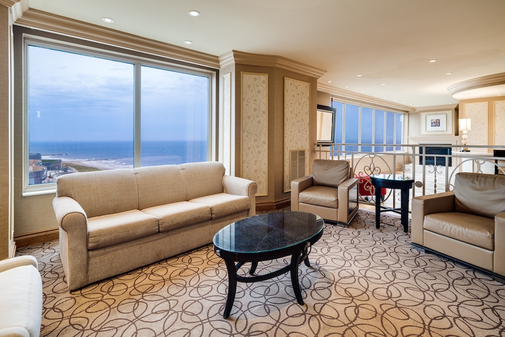 Ocean Front Super Suite with Balcony