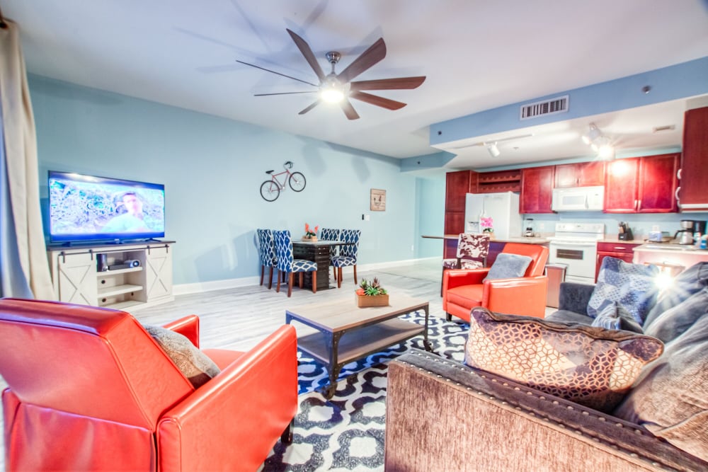 Condo, 1 Bedroom, Balcony, Lake View (535)