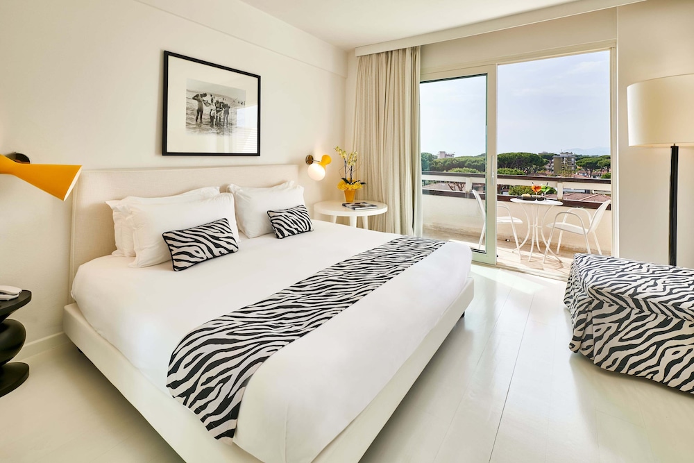 Deluxe Double Room - Photo 1