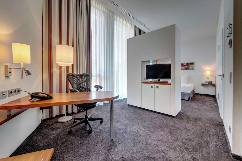 Junior Suite, 1 Queen Bed
