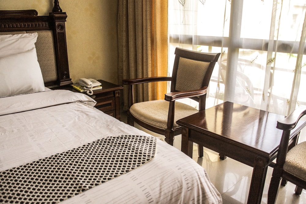 Executive Suite photo 3
