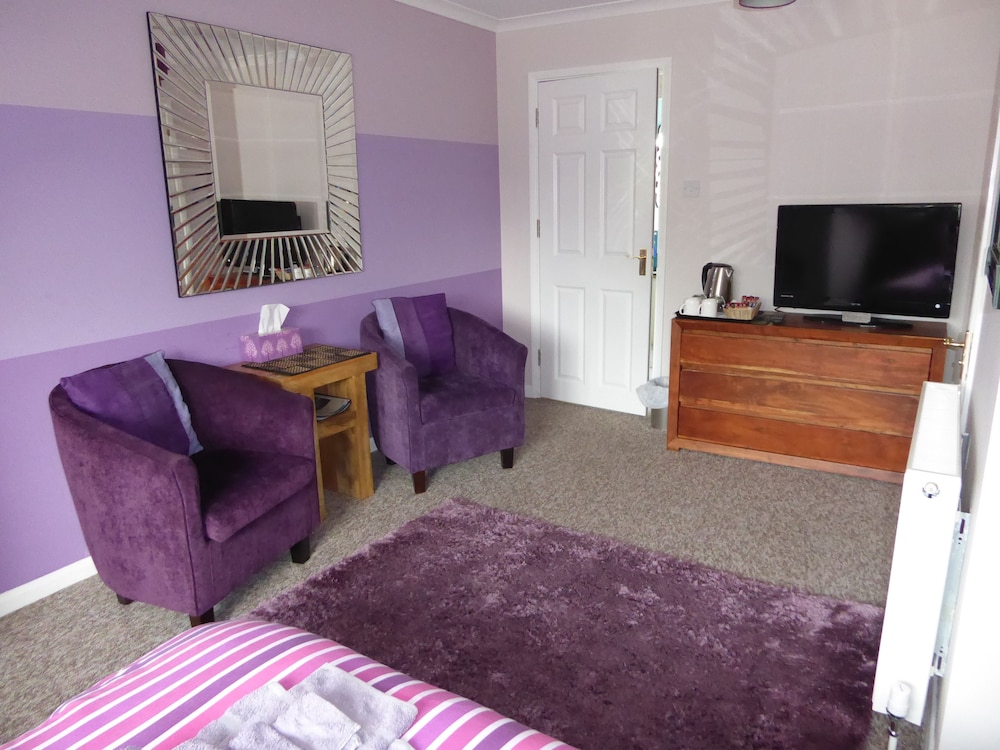 Double Room, Private Bathroom (Loddon) photo 3