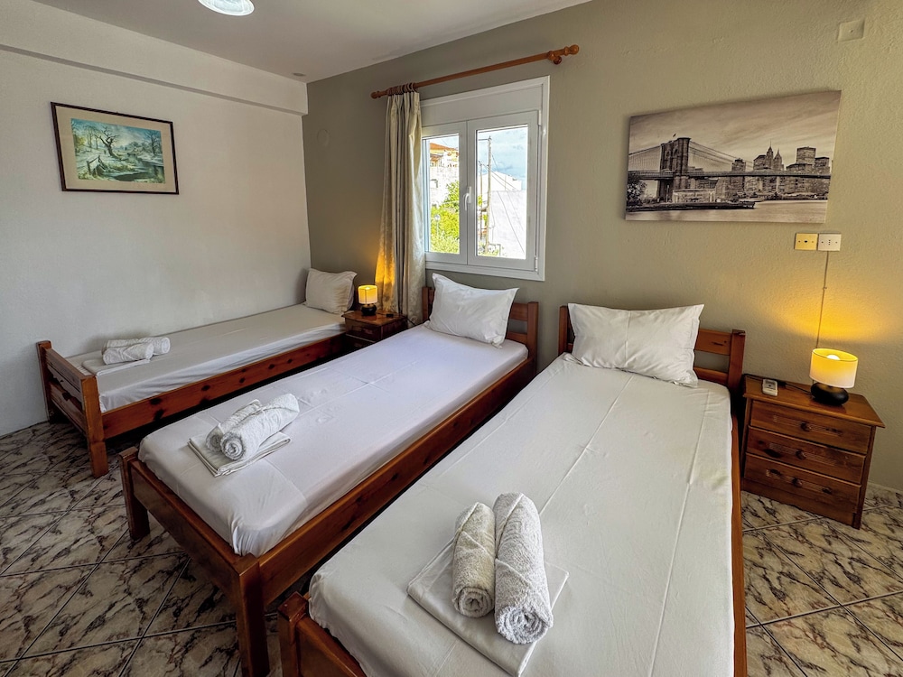 Triple Room, Balcony