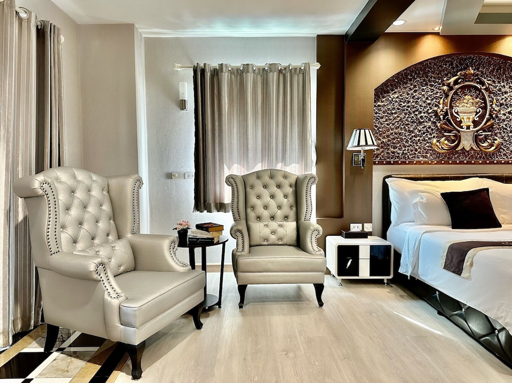 Executive Suite photo 2
