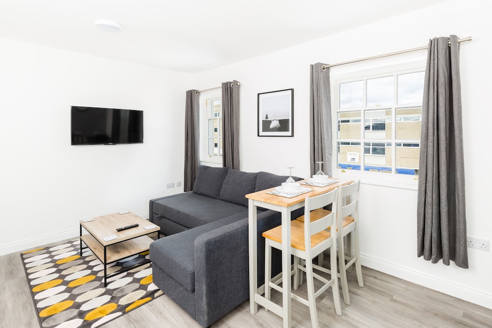 Apartment 7 - Signature photo 3