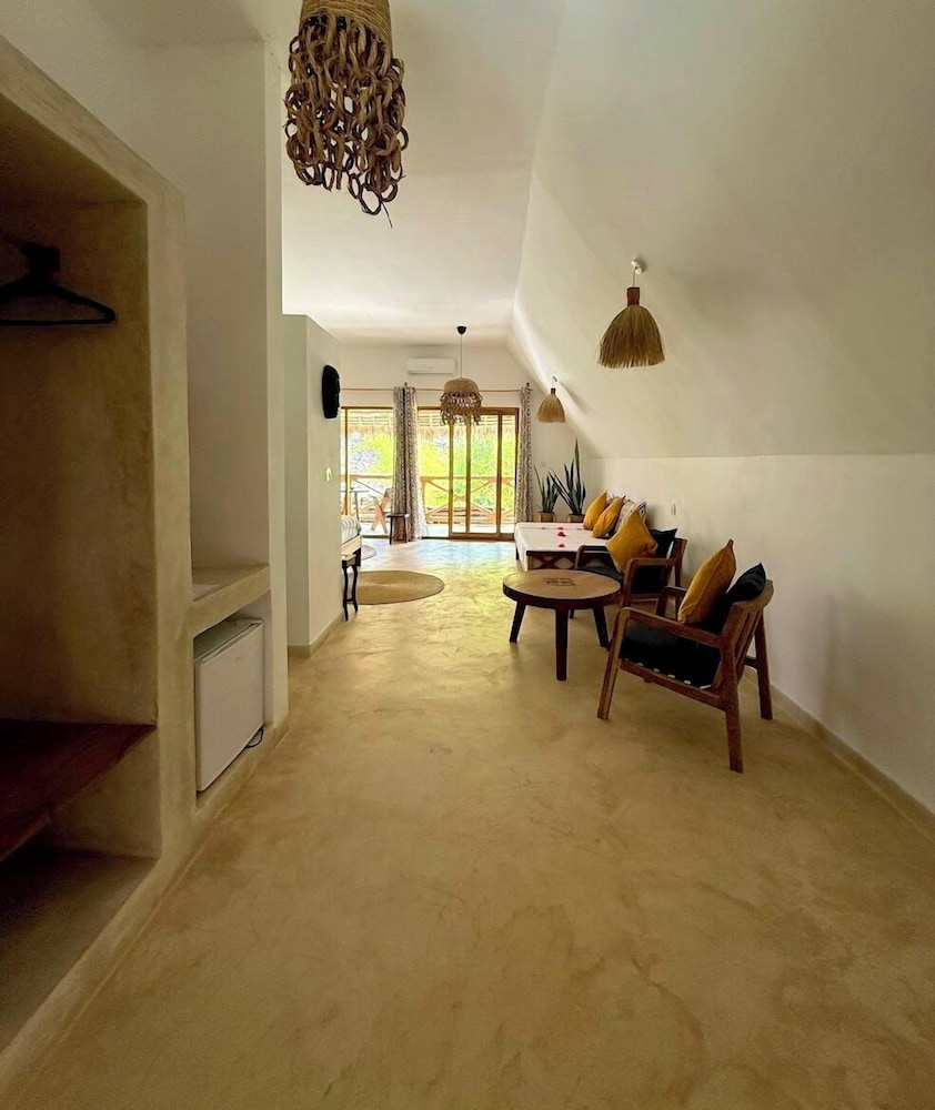 Deluxe Triple Room, 1 Bedroom, Non Smoking, Garden View photo 3