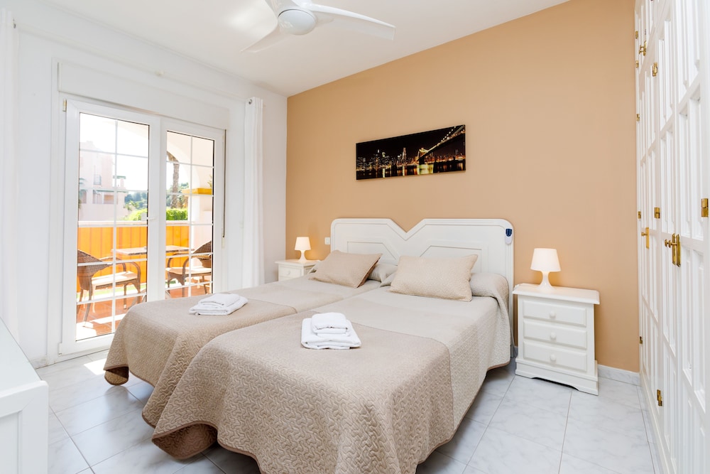 Apartamento Deluxe, 1 Dormitorio, Terraza, Vista a la Piscina (Apartamento N1)