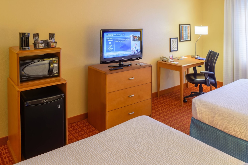Room, 2 Queen Beds - Photo 2