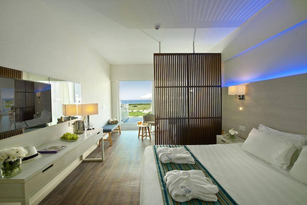 Suite Junior, Vista al Mar (Piscina Privada y Jacuzzi)