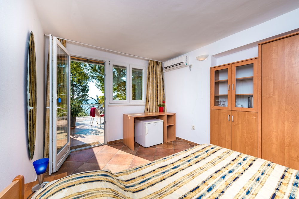 Comfort Triple Room, Terrace, Sea View (B2) photo 1