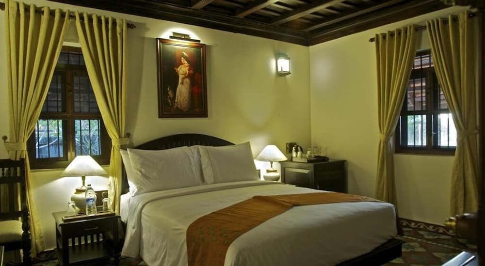 Traditional Room, 1 Queen Bed, Balcony, Lake View photo 2