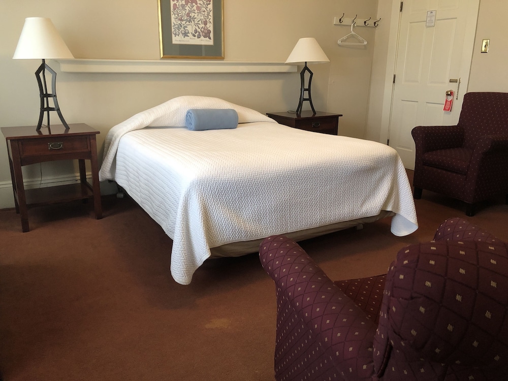 Linked Room Q/2F