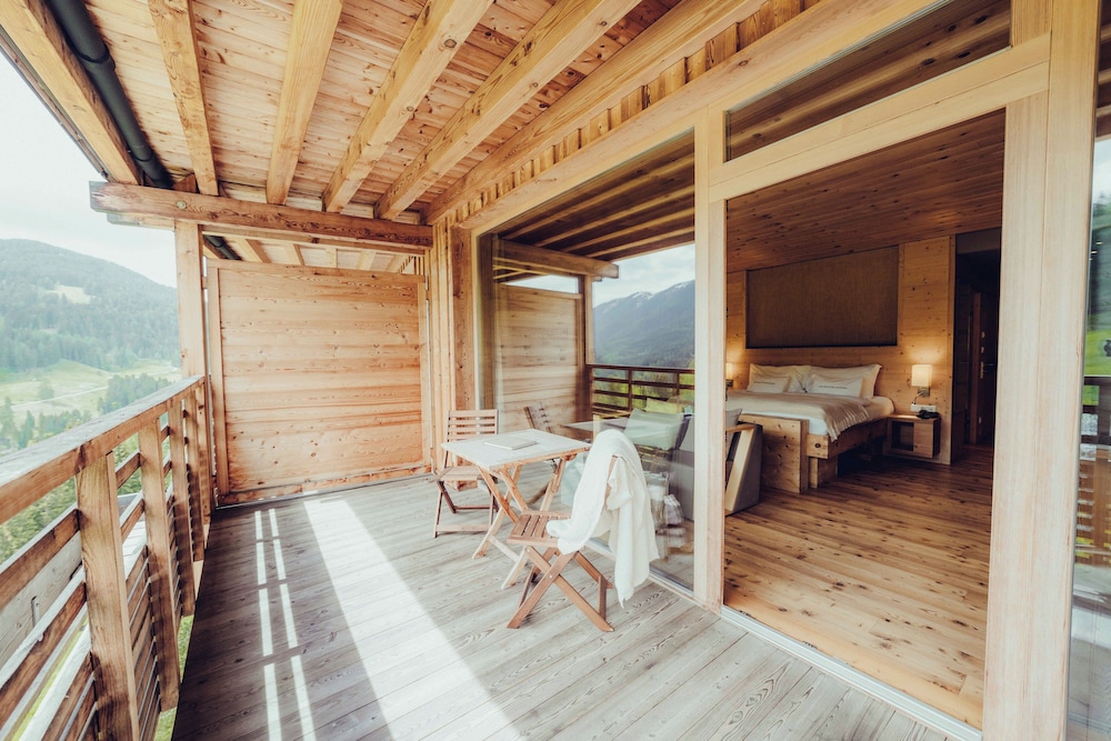 Hill Side Room