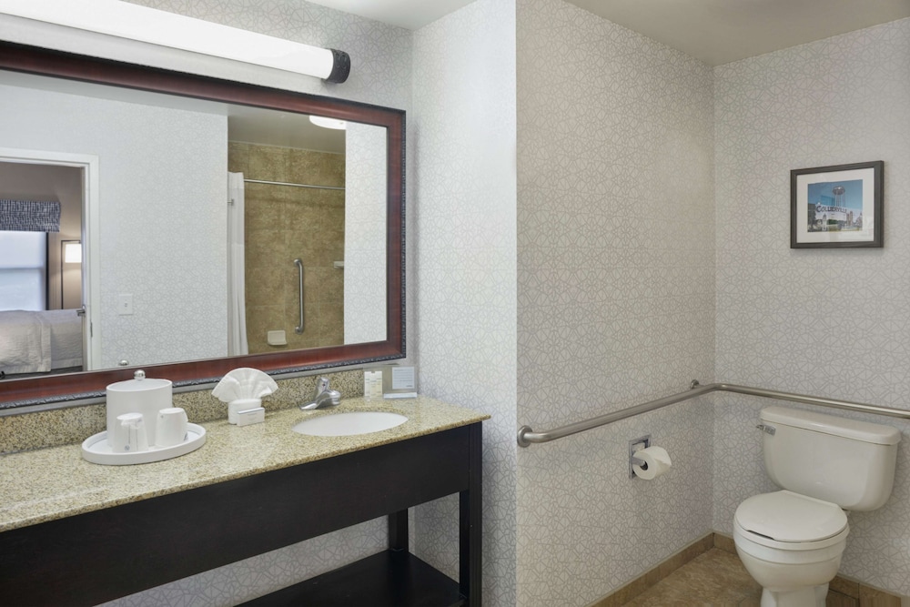 Suite, 1 King Bed, Non Smoking (Boardroom) - Photo 3