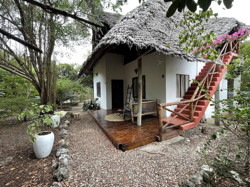 Garden Cottage photo 2