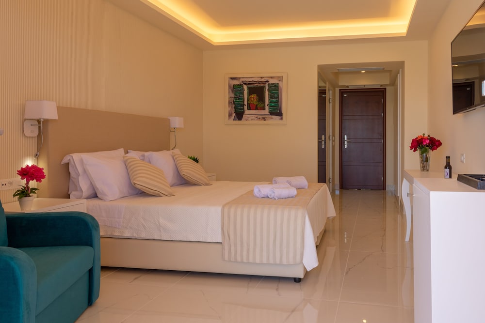 Double Room - Photo 11