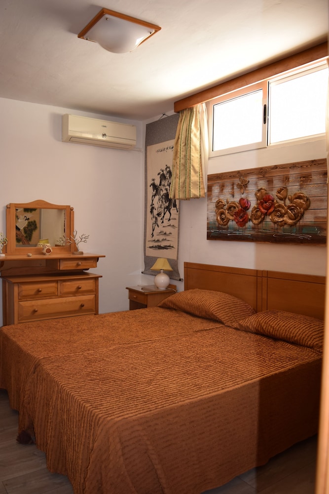 Exclusive Apartment, 2 Bedrooms, Garden View photo 1
