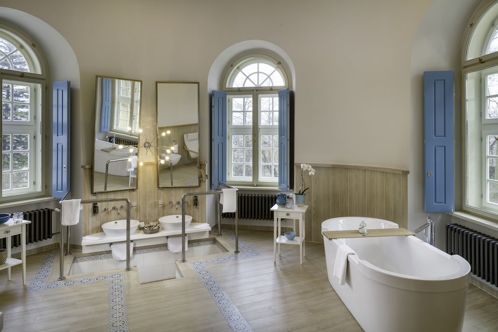 Presidential Suite, Park View photo 3