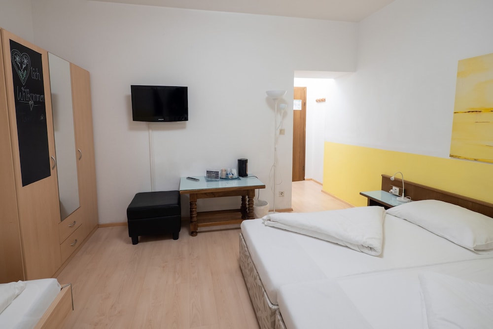 Triple Room, Ensuite (Hangseite Blick) - Photo 3