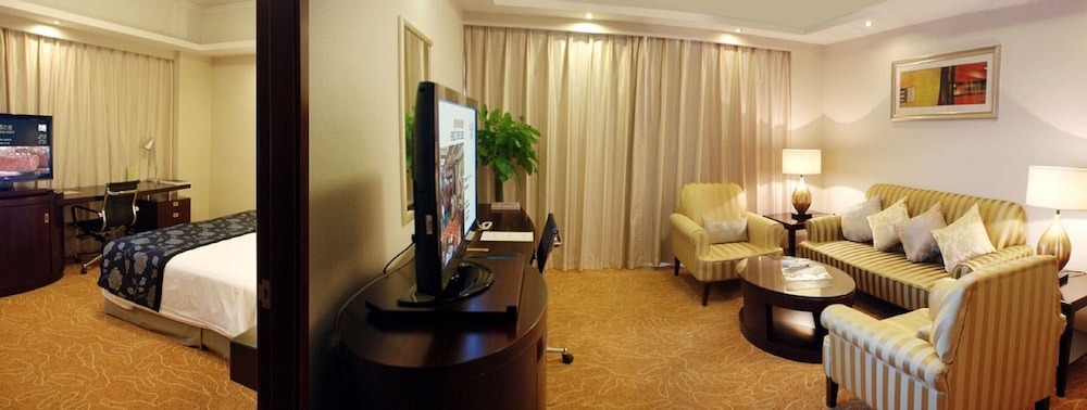 Deluxe Executive Suite photo 1