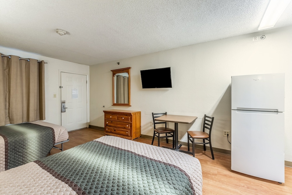 Studio, 2 Double Beds, Smoking - Photo 2