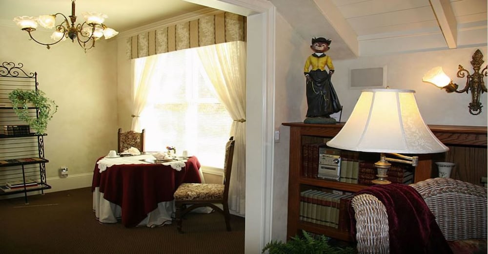 The victorian suite photo 2