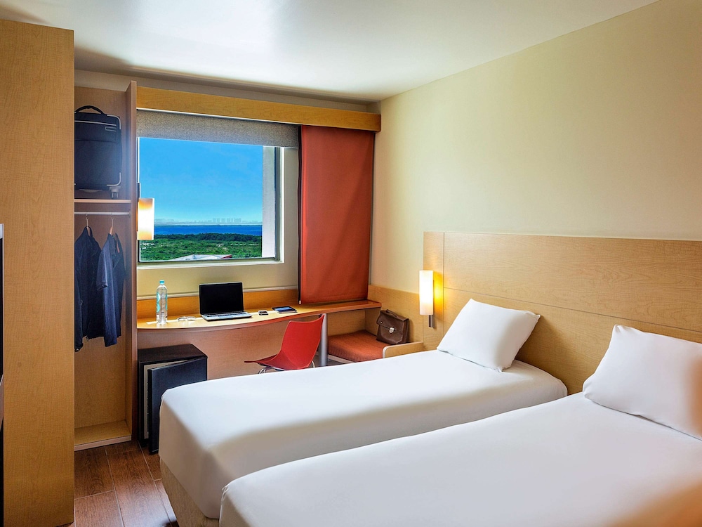 Double Room, 1 Double Bed, Lagoon View - Photo 1