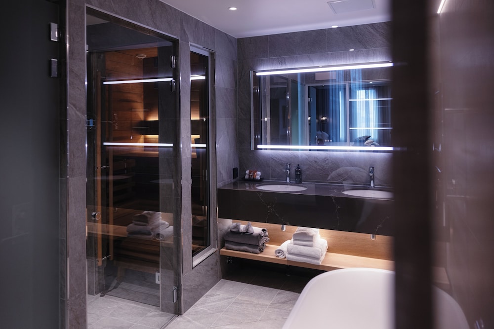 Deluxe Room - Photo 2