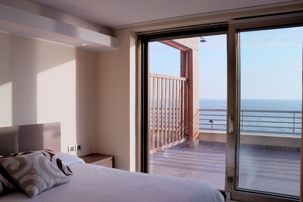 Deluxe Room, Sea View - Photo 4