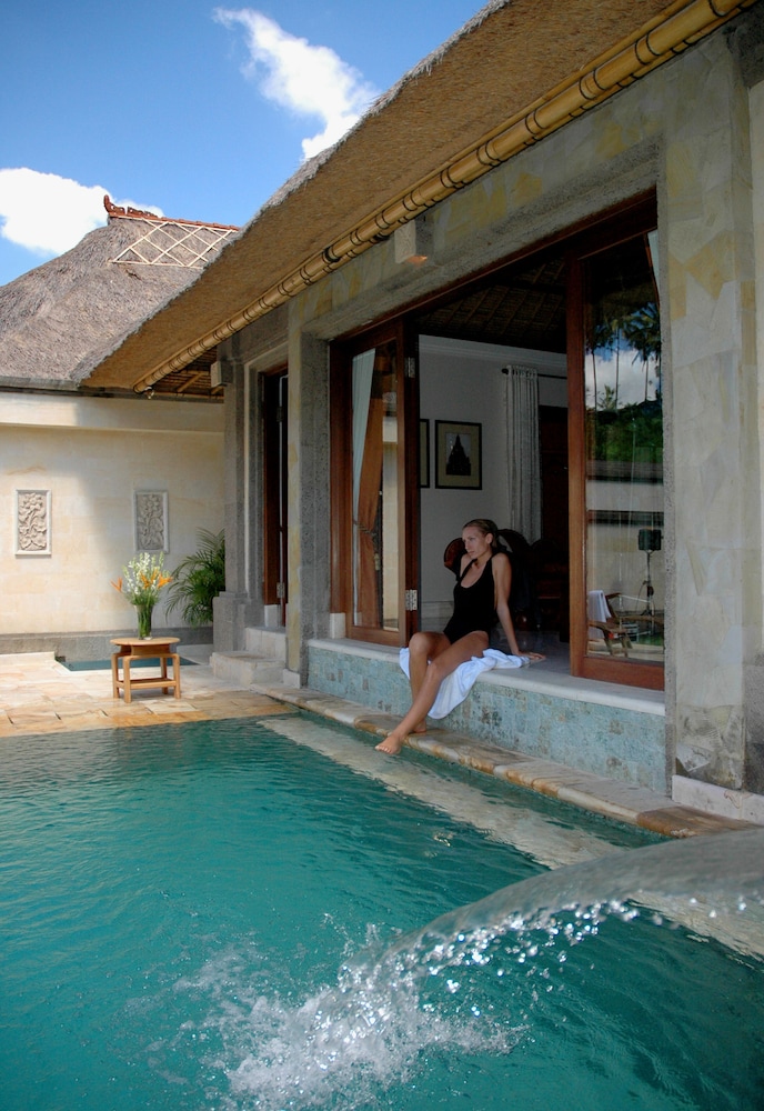 Garden Pool Villa thumbnail 6