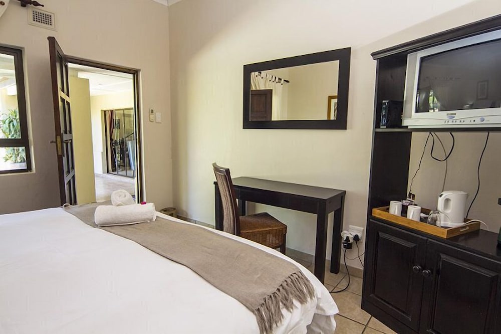 Deluxe Room - Photo 4