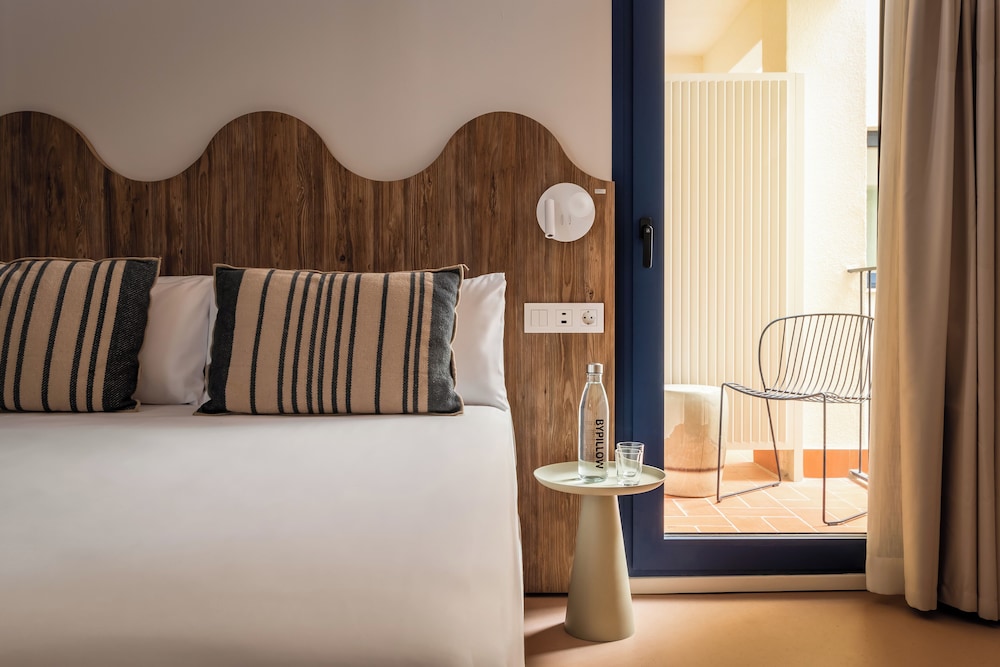 Standard Double Room - Photo 1