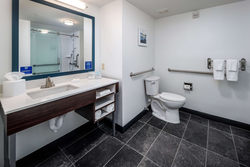 Room, Accessible, Non Smoking - Photo 4