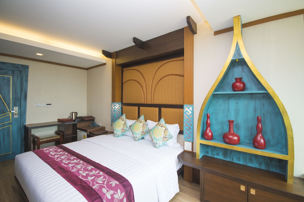 Suite Junior, Vista a la Piscina