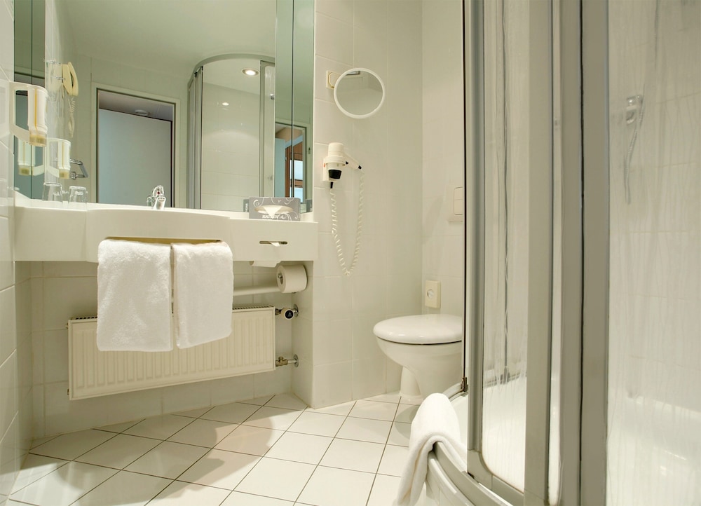 Twin Room - Photo 3
