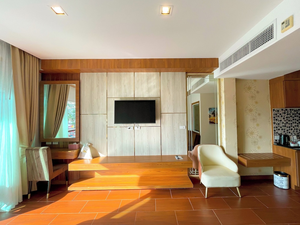 Signature Room, 1 Bedroom, Balcony photo 3